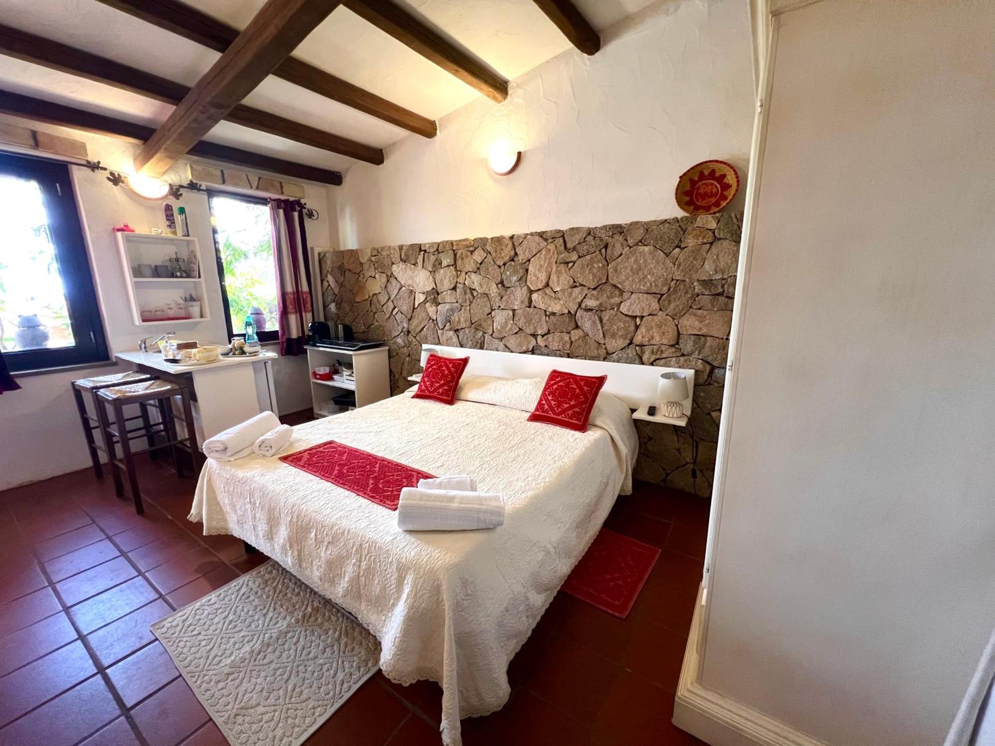 Antico Casale Del Poggio Hotel Capoterra Exterior foto