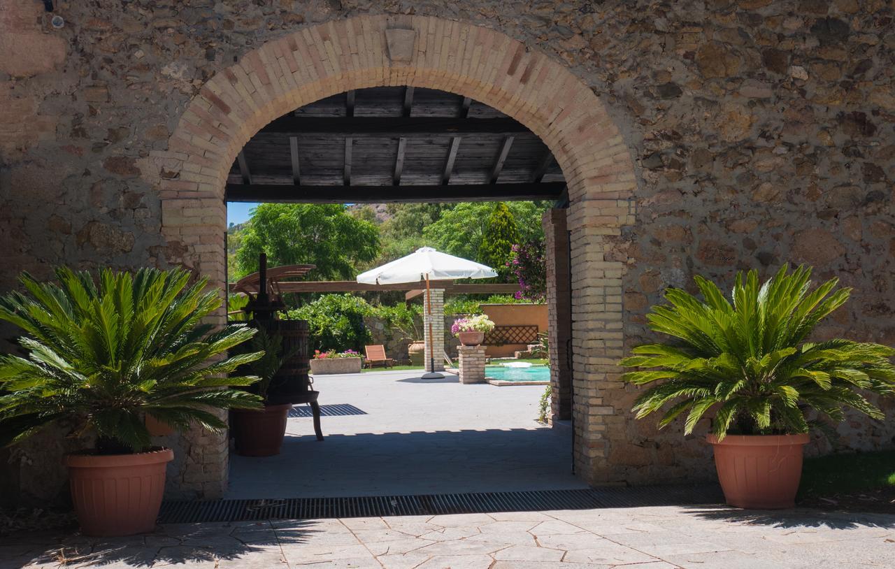 Antico Casale Del Poggio Hotel Capoterra Exterior foto